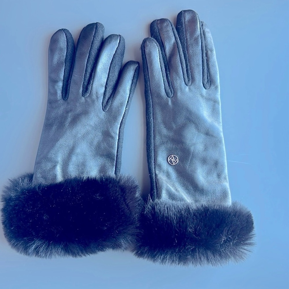 Elegant Black Faux Fur-Trimmed Leather Gloves